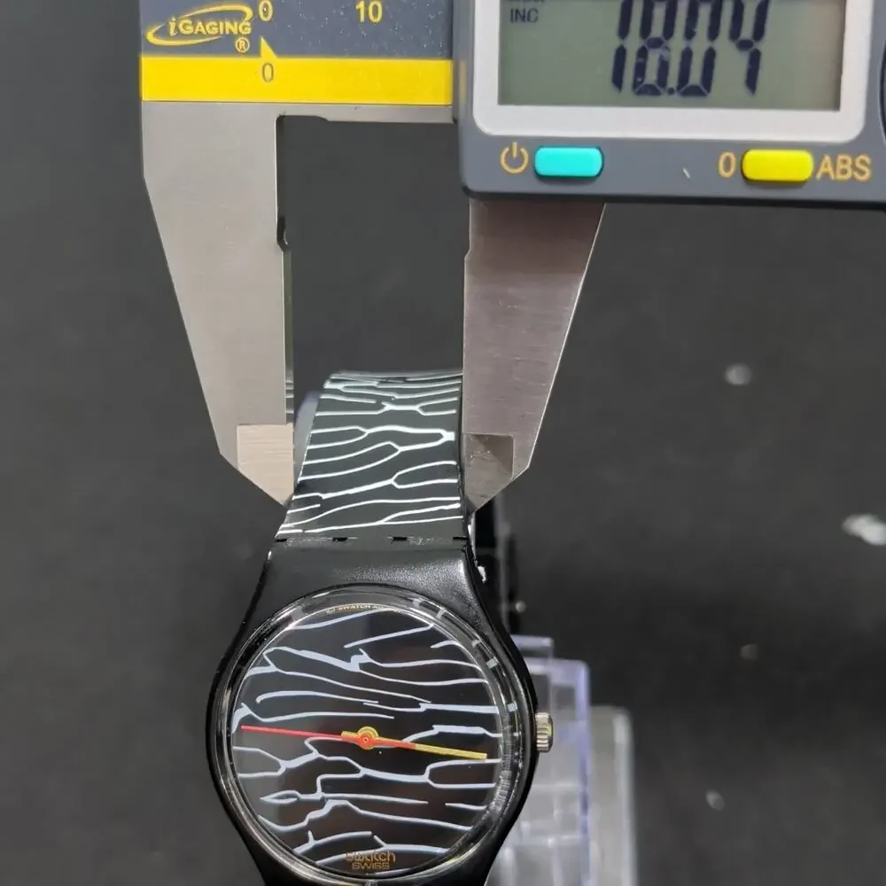 Unisex Vintage Swatch GB-119 Swiss Made 30mm Case 7.5